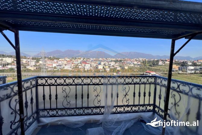 Shtepi ne shitje Apartament ne Tirane, 2+1, Mobilimi Bosh, pa mobiluar, Pagesa 208,000  Euro.