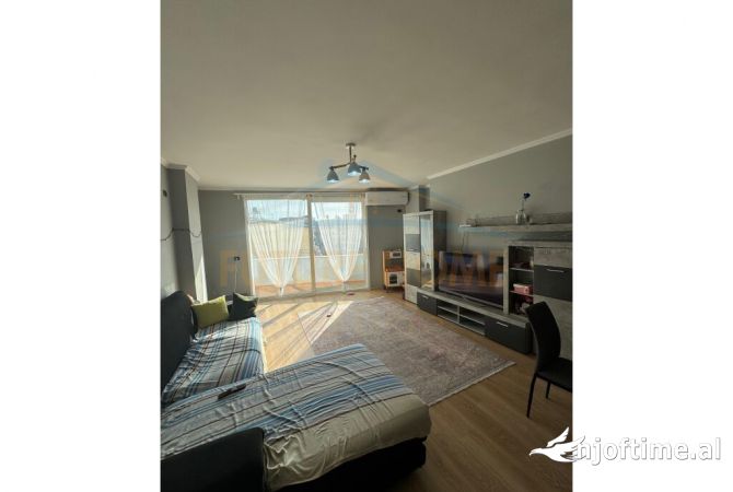 Shtepi ne shitje Apartament ne Tirane, 2+1, Mobilimi E mobiluar, Pagesa 203,000  Euro.