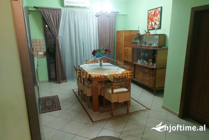 Shtepi me qera Apartament ne Tirane, 2+1, Mobilimi E mobiluar, Pagesa 500  Euro.