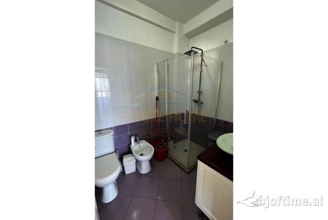 Shtepi ne shitje Apartament ne Tirane, 2+1, Mobilimi E mobiluar, Pagesa 210,000  Euro.