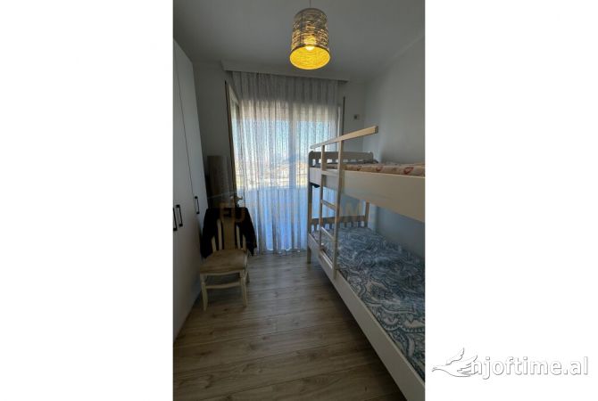 Shtepi ne shitje Apartament ne Tirane, 2+1, Mobilimi E mobiluar, Pagesa 210,000  Euro.