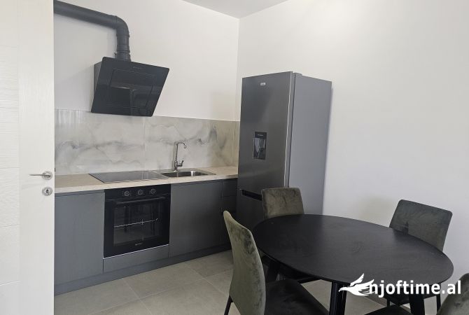 Shtepi me qera Apartament ne Tirane, 1+1, Mobilimi E mobiluar, Pagesa 500  Euro.