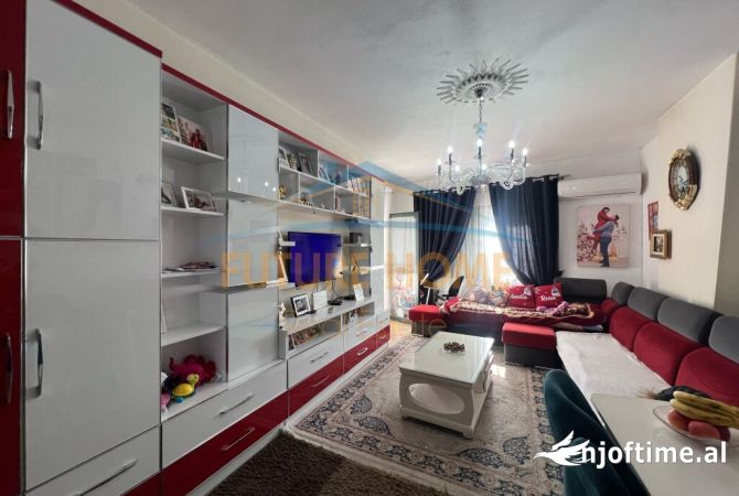 Shtepi ne shitje Apartament ne Tirane, 1+1, Mobilimi E mobiluar, Pagesa 102,000  Euro.