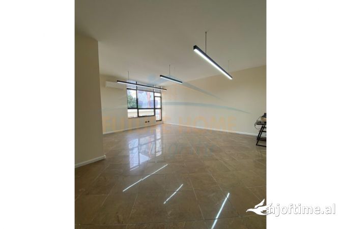 Qera, Ambient Biznesi, Rruga Ismail Qemali, Tirane. 