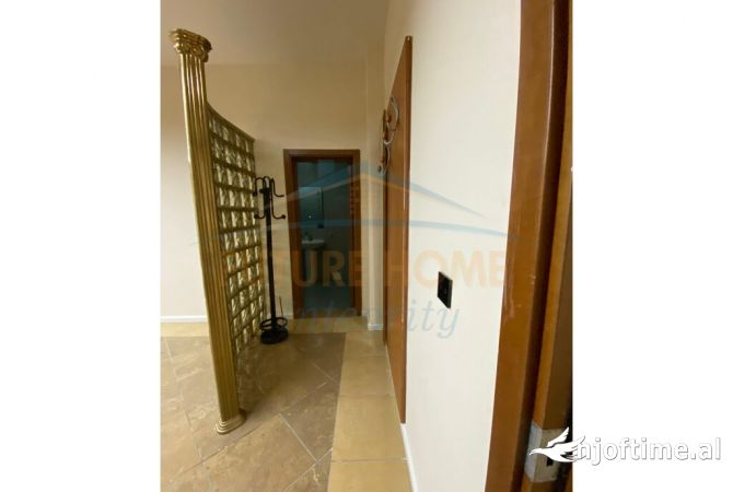 Qera, Ambient Biznesi, Rruga Ismail Qemali, Tirane. 