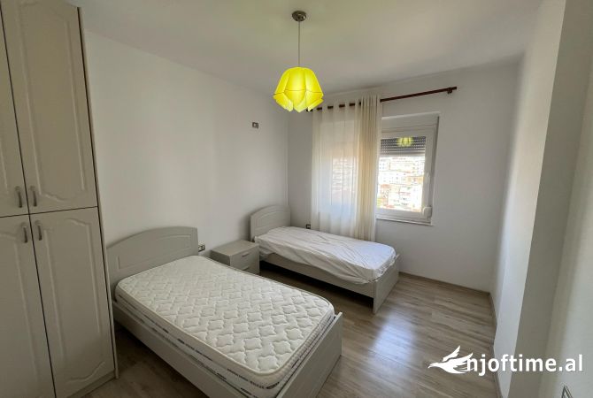 Shtepi me qera Apartament ne Tirane, 2+1, Mobilimi E mobiluar, Pagesa 600  Euro.