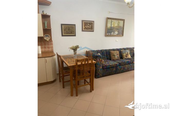 Shtepi ne shitje 1+1 ne Tirane - 160,000 Euro