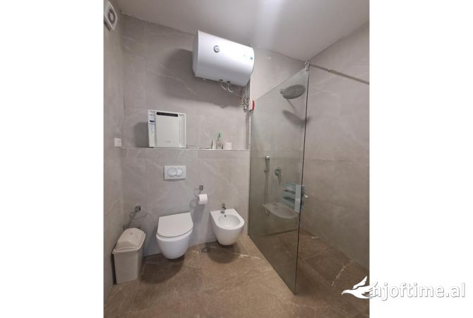 Shtepi me qera Apartament ne Tirane, 2+1, Mobilimi E mobiluar, Pagesa 650  Euro.