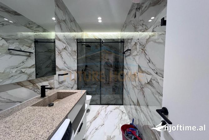 Shtepi me qera 2+1 ne Tirane - 1,000 Euro
