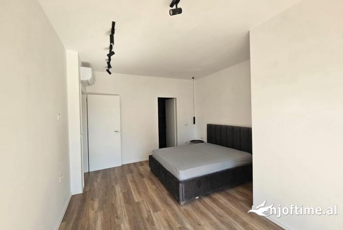 Shtepi me qera Apartament ne Tirane, 2+1, Mobilimi E mobiluar, Pagesa 750  Euro.