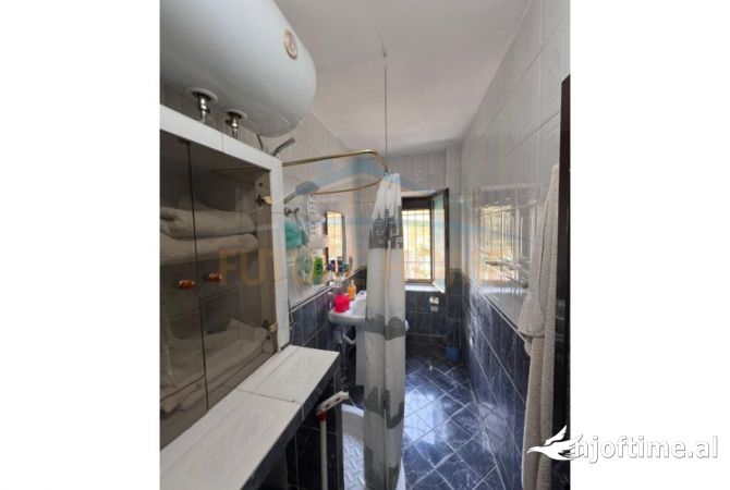 Shtepi me qera Apartament ne Tirane, 2+1, Mobilimi E mobiluar, Pagesa 500  Euro.