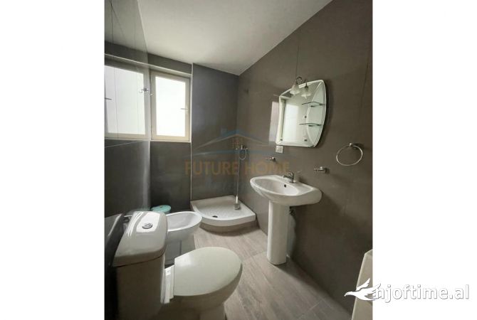 Shtepi me qera Apartament ne Tirane, 2+1, Mobilimi E mobiluar, Pagesa 650  Euro.