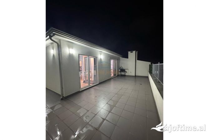 Shtepi ne shitje Apartament ne Tirane, 2+1, Mobilimi E mobiluar, Pagesa 140,000  Euro.