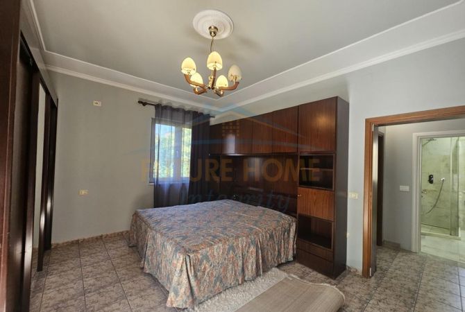 Shtepi me qera Apartament ne Tirane, 3+1, Mobilimi E mobiluar, Pagesa 800  Euro.