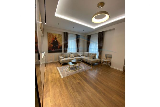 Shtepi me qera 2+1 ne Tirane - 1,200 Euro