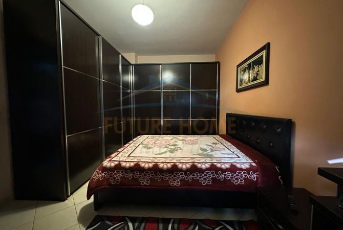 Shtepi ne shitje Apartament ne Tirane, 3+1, Mobilimi E mobiluar, Pagesa 115,000  Euro.
