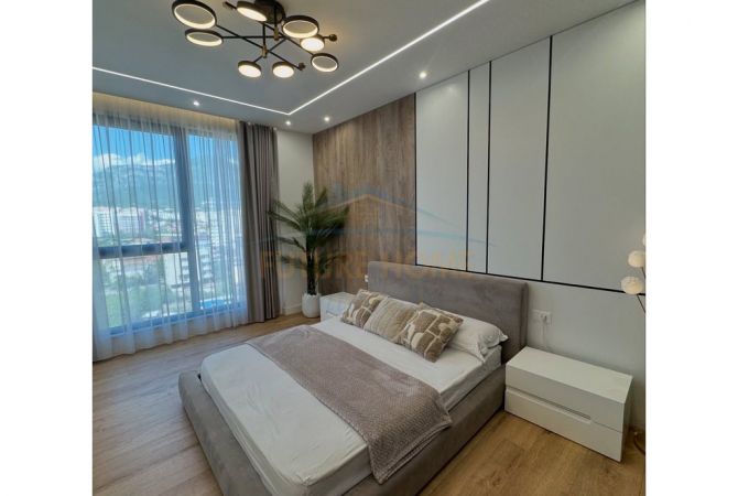 Shtepi ne shitje Apartament ne Tirane, 3+1, Mobilimi E mobiluar, Pagesa 312,000  Euro.