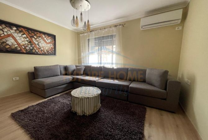 Shtepi me qera 2+1 ne Tirane - 600 Euro