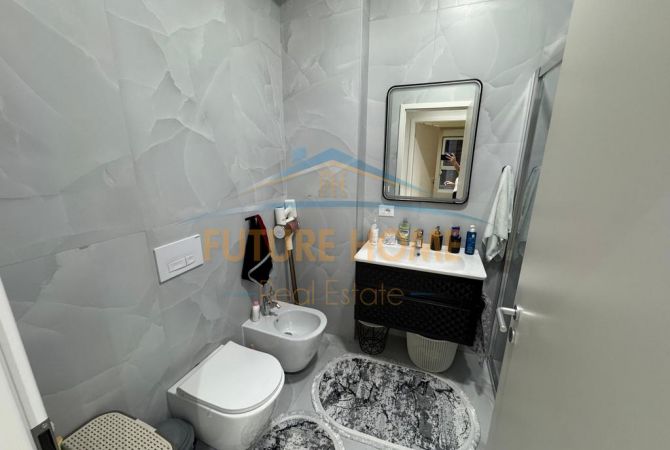 Shtepi ne shitje Apartament ne Tirane, 2+1, Mobilimi E mobiluar, Pagesa 155,000  Euro.