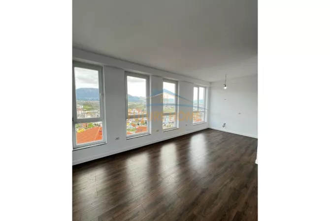 Shtepi ne shitje Apartament ne Tirane, 2+1, Mobilimi Bosh, pa mobiluar, Pagesa 250,000  Euro.