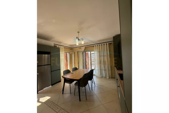 Shtepi me qera 2+1 ne Tirane - 700 Euro