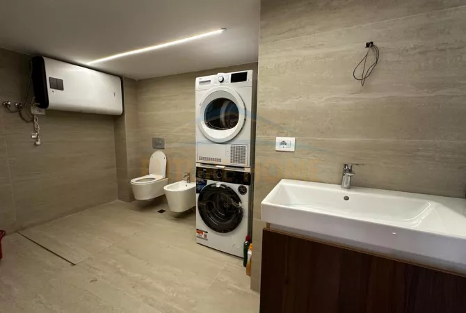 Shtepi ne shitje Apartament ne Tirane, 2+1, Mobilimi E mobiluar, Pagesa 160,000  Euro.