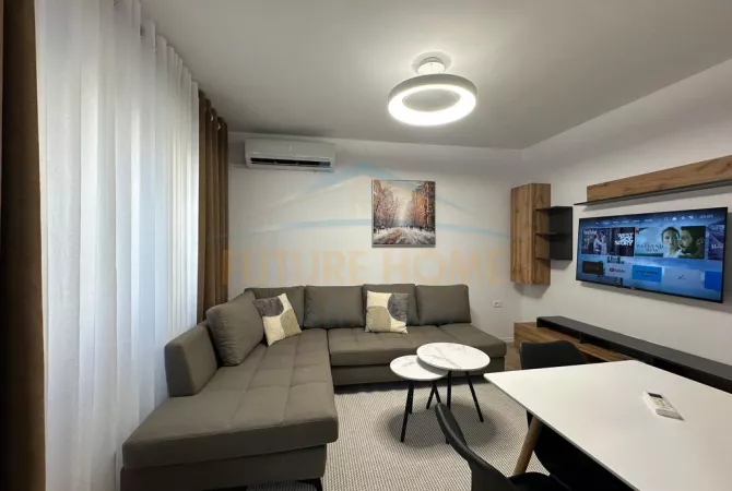 Shtepi ne shitje Apartament ne Tirane, 1+1, Mobilimi E mobiluar, Pagesa 120,000  Euro.