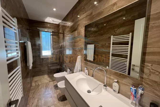 Casa in vendita 3+1 a Durazzo - 750,000 Euro