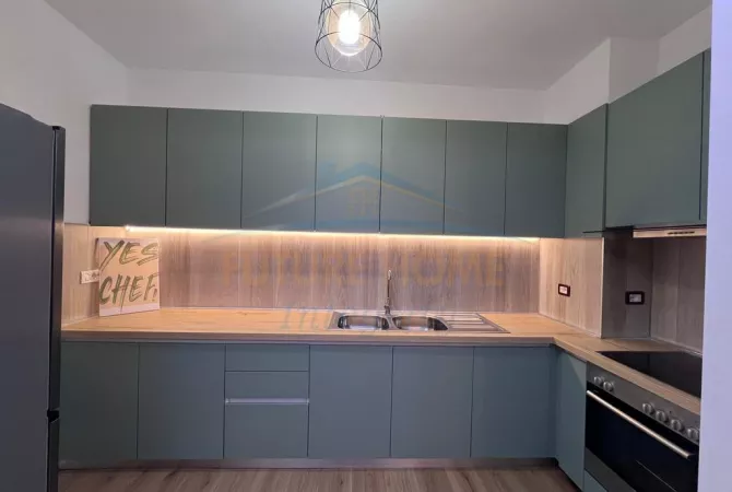 Shtepi ne shitje Apartament ne Tirane, 2+1, Mobilimi E mobiluar, Pagesa 258,000  Euro.