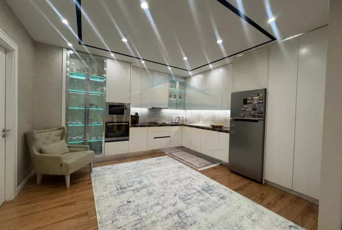 Shtepi ne shitje 3+1 ne Tirane - 290,000 Euro