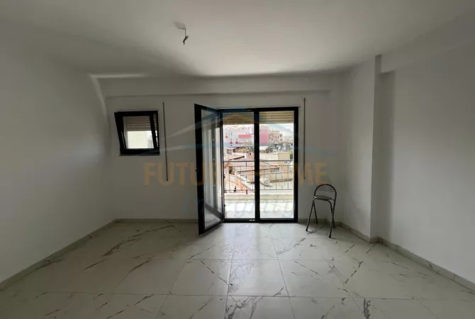 Business Property for Rent 3+1 in Tirana - 600 Euro