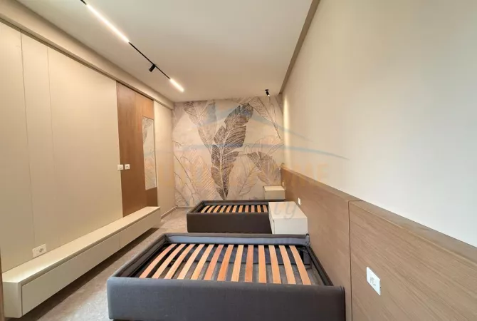 Shtepi ne shitje Apartament ne Vlore, 2+1, Mobilimi E mobiluar, Pagesa 505,000  Euro.