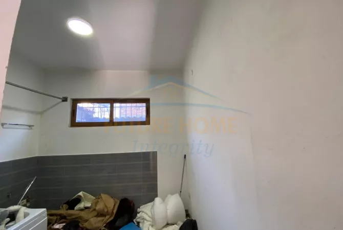 Qera, Vile 3-kateshe, Allias, Tirane