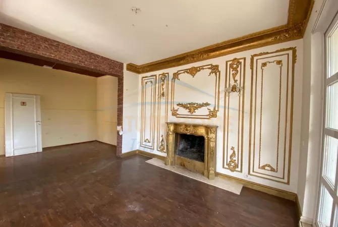 Business Property for Rent 3+1 in Tirana - 1,500 Euro