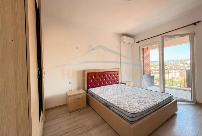 Shtepi ne shitje Apartament ne Tirane, 3+1, Mobilimi Pjeserisht e mobiluar, Pagesa 236,000  Euro.