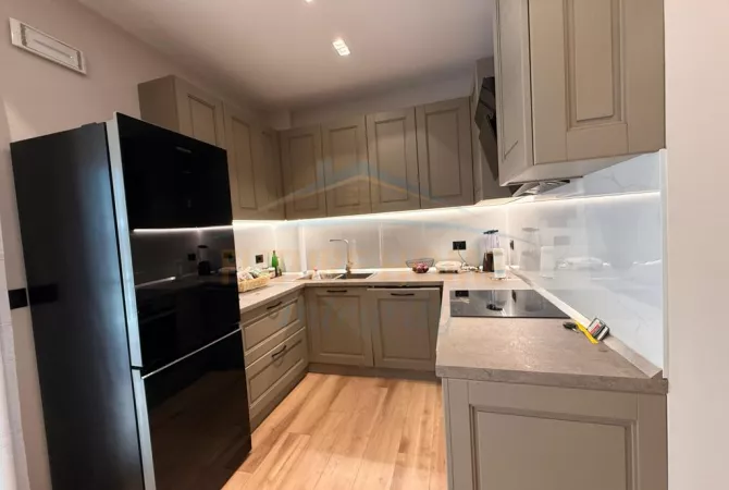 Apartment for sale in Tirana 1+1, Furnished
