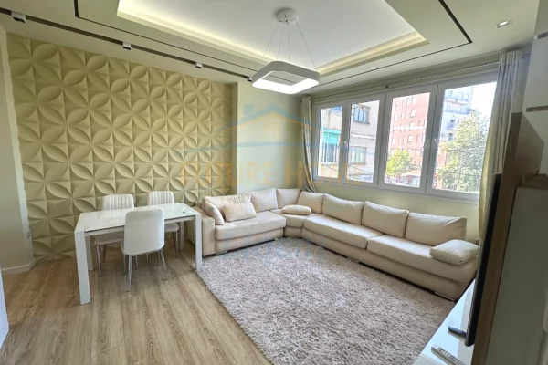 Shtepi me qera 2+1 ne Tirane - 650 Euro
