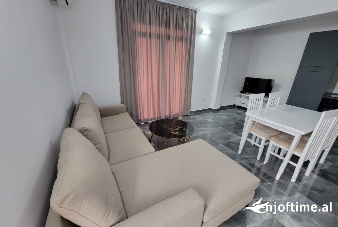 Shtepi me qera 1+1 ne Tirane - 400 Euro