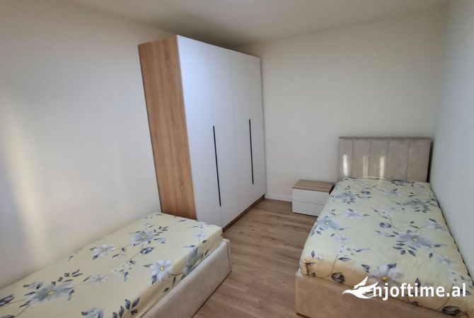 Shtepi me qera Apartament ne Tirane, 2+1, Mobilimi E mobiluar, Pagesa 600  Euro.