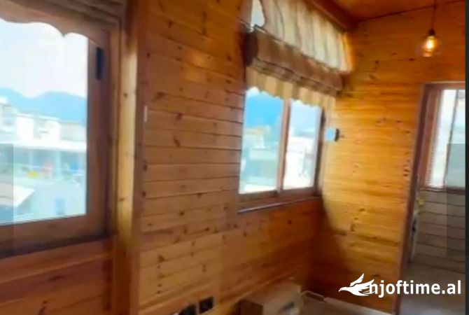 Shtepi ne shitje Apartament ne Tirane, 2+1, Mobilimi E mobiluar, Pagesa 230,000  Euro.