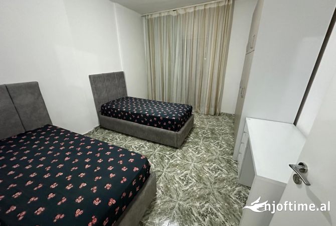 Shtepi me qera Apartament ne Tirane, 2+1, Mobilimi E mobiluar, Pagesa 500  Euro.