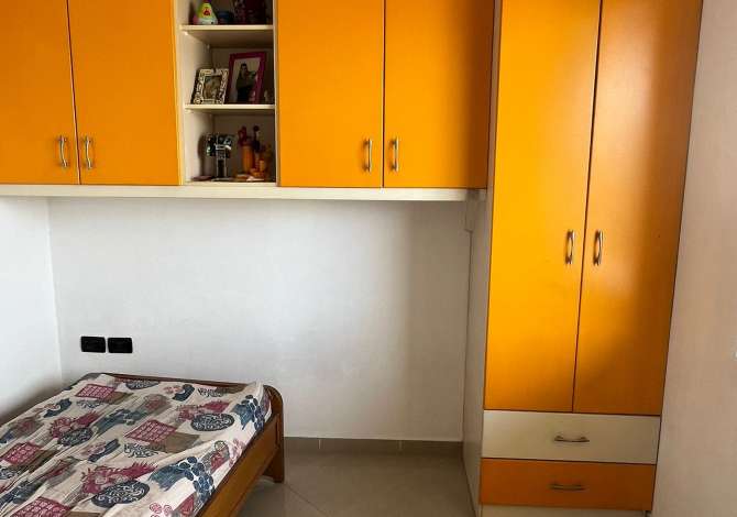 Shtepi me qera 2+1 ne Tirane - 300 Euro