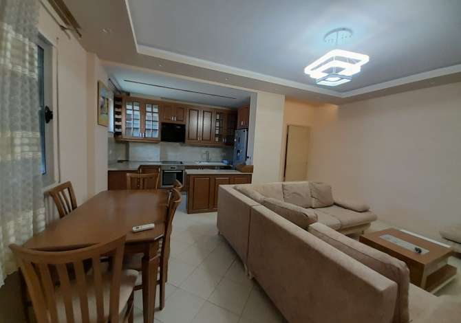 Shtepi me qera 2+1 ne Tirane - 550 Euro