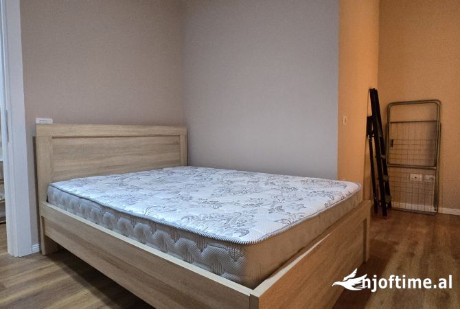 Shtepi me qera Apartament ne Tirane, 1+1, Mobilimi E mobiluar, Pagesa 450  Euro.