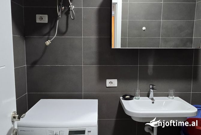 Shtepi me qera Apartament ne Tirane, 1+1, Mobilimi E mobiluar, Pagesa 450  Euro.
