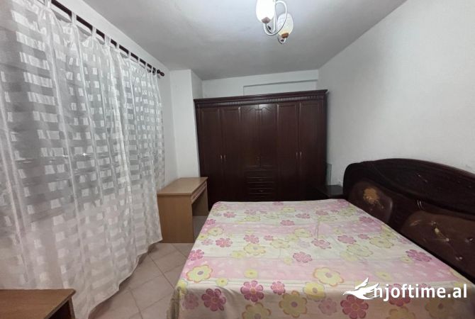 Shtepi ne shitje Apartament ne Tirane, 1+1, Mobilimi E mobiluar, Pagesa 9,330,000  Leke.