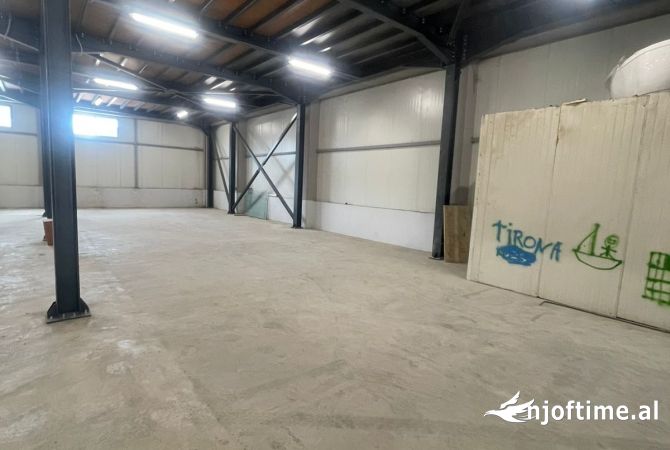 Ambient biznesi me qera 4+1 ne Tirane - 2,800 Euro