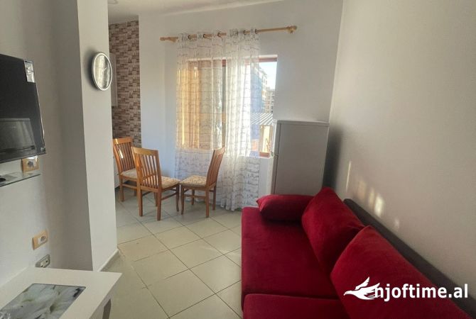Shtepi me qera 1+1 ne Tirane - 300 Euro