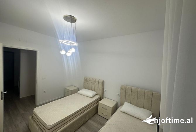 Shtepi me qera 2+1 ne Tirane - 400 Euro