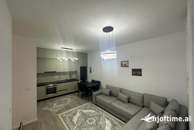 Shtepi me qera 2+1 ne Tirane - 400 Euro